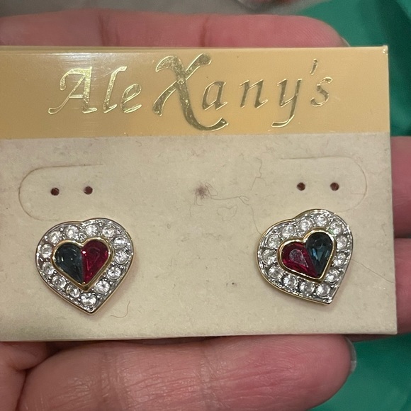 Heart shaped vintage stud earrings rhinestone blue red clear.